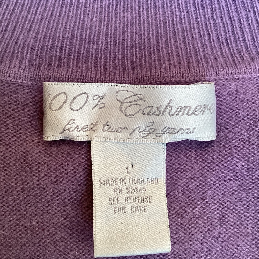 100% Cashmere Finest 2-Ply Yarns Sleeveless Turtleneck Sweater View 5